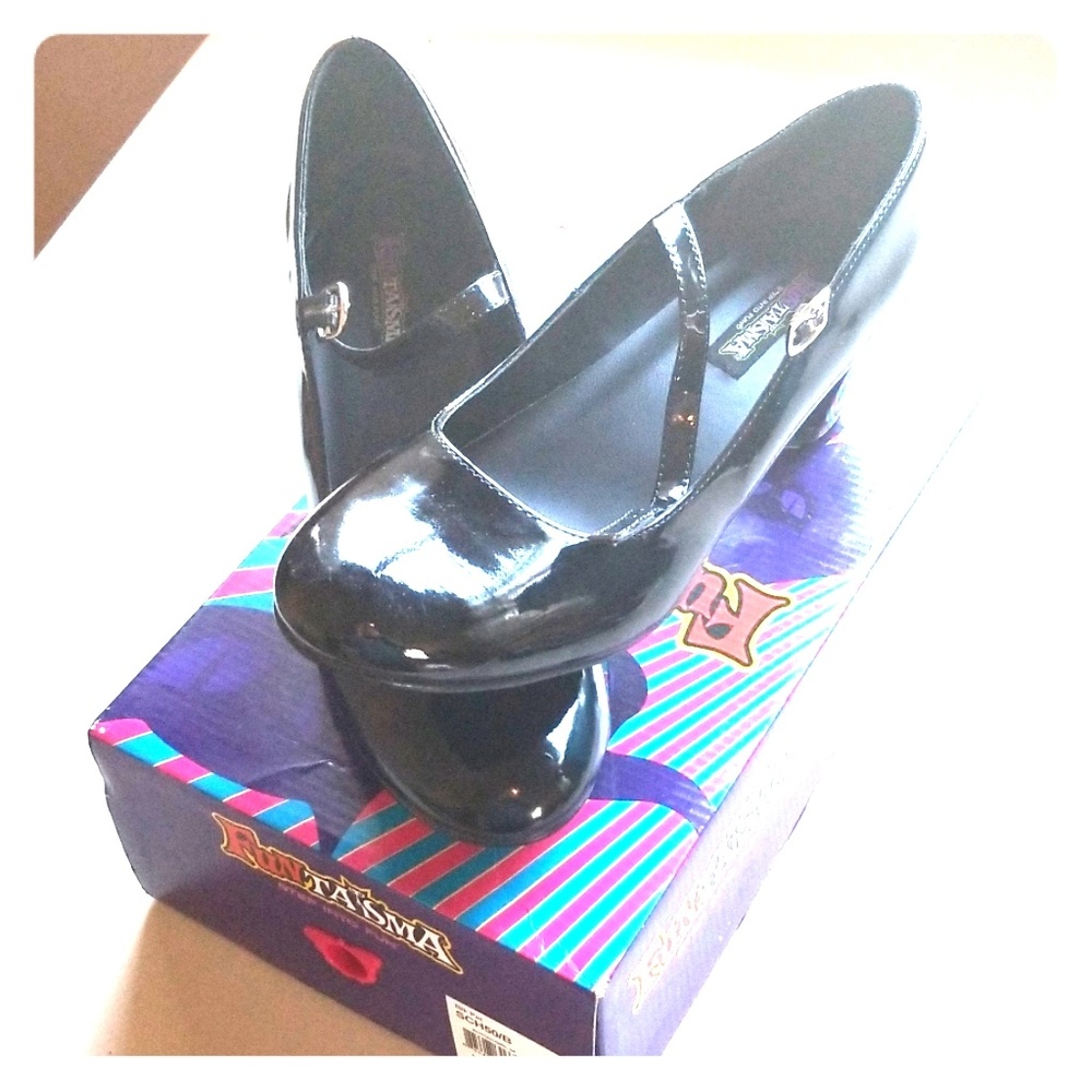 School girl - Funtatsm step into fun shoes size 12